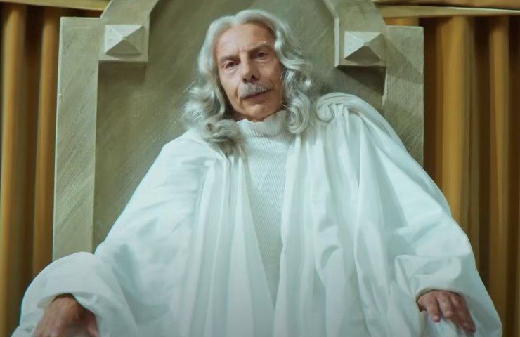 Aldo interpreta Dio nel film Santocielo