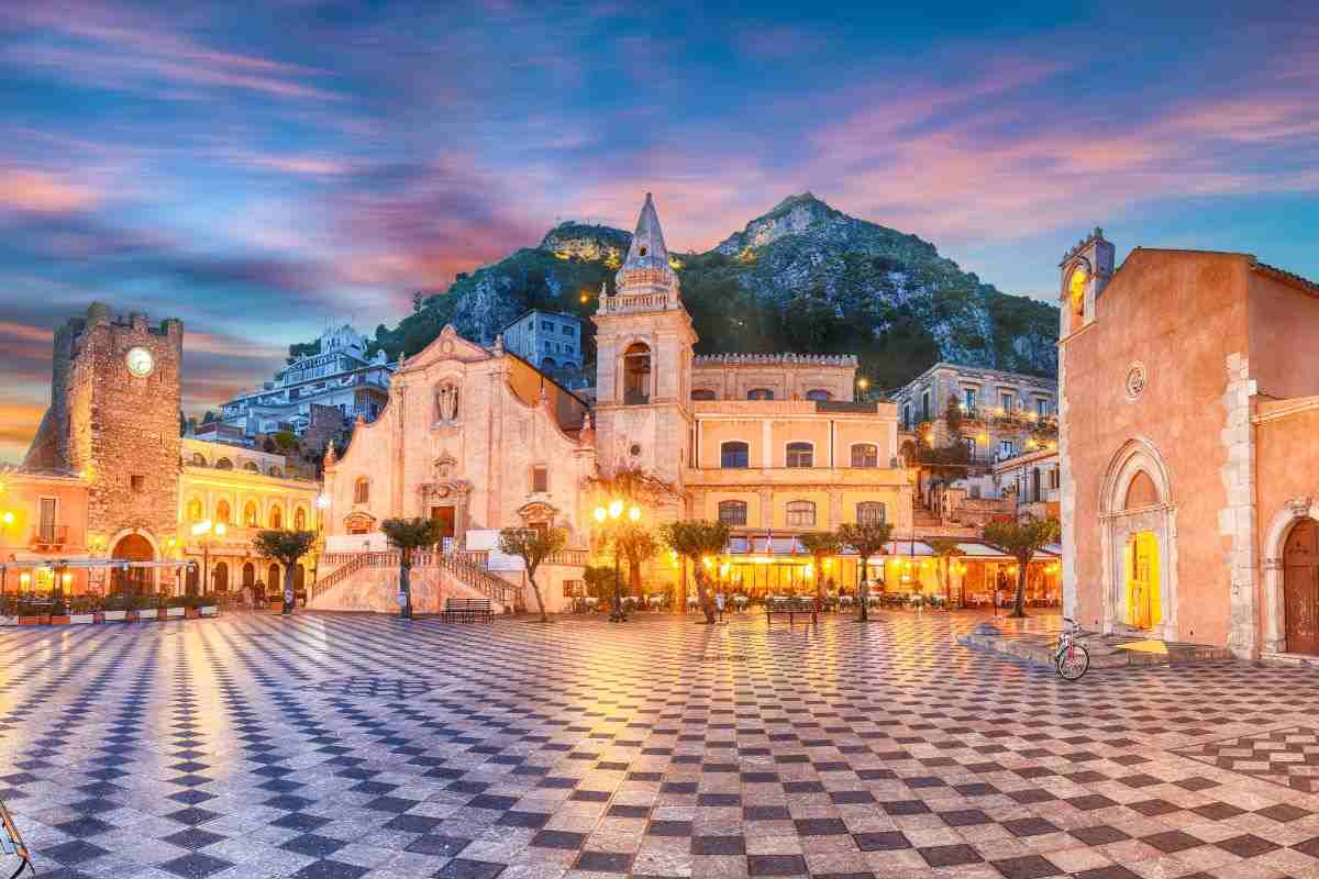 Piazza IX Aprile Taormina