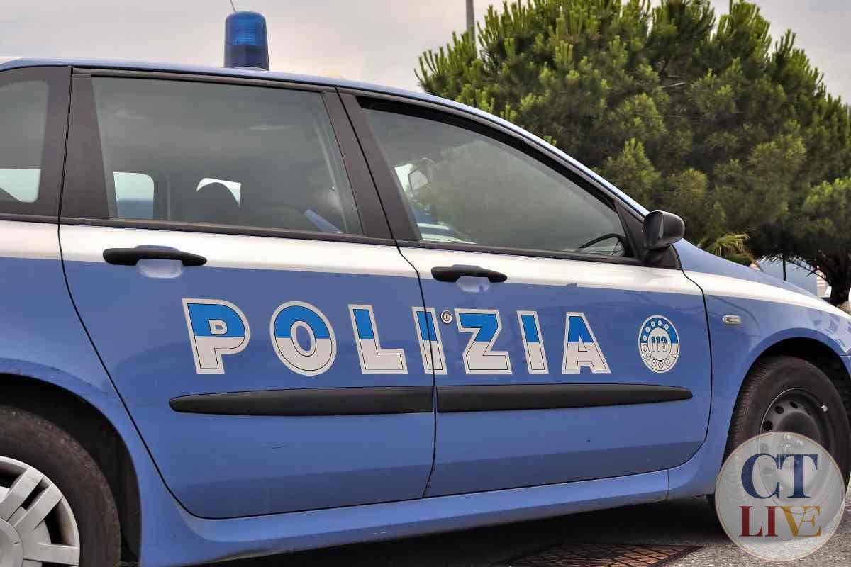 Polizia auto