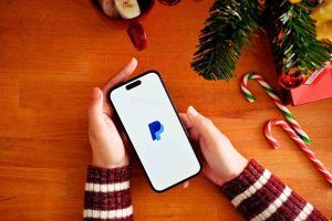 Stemma Paypal contesto natalizio