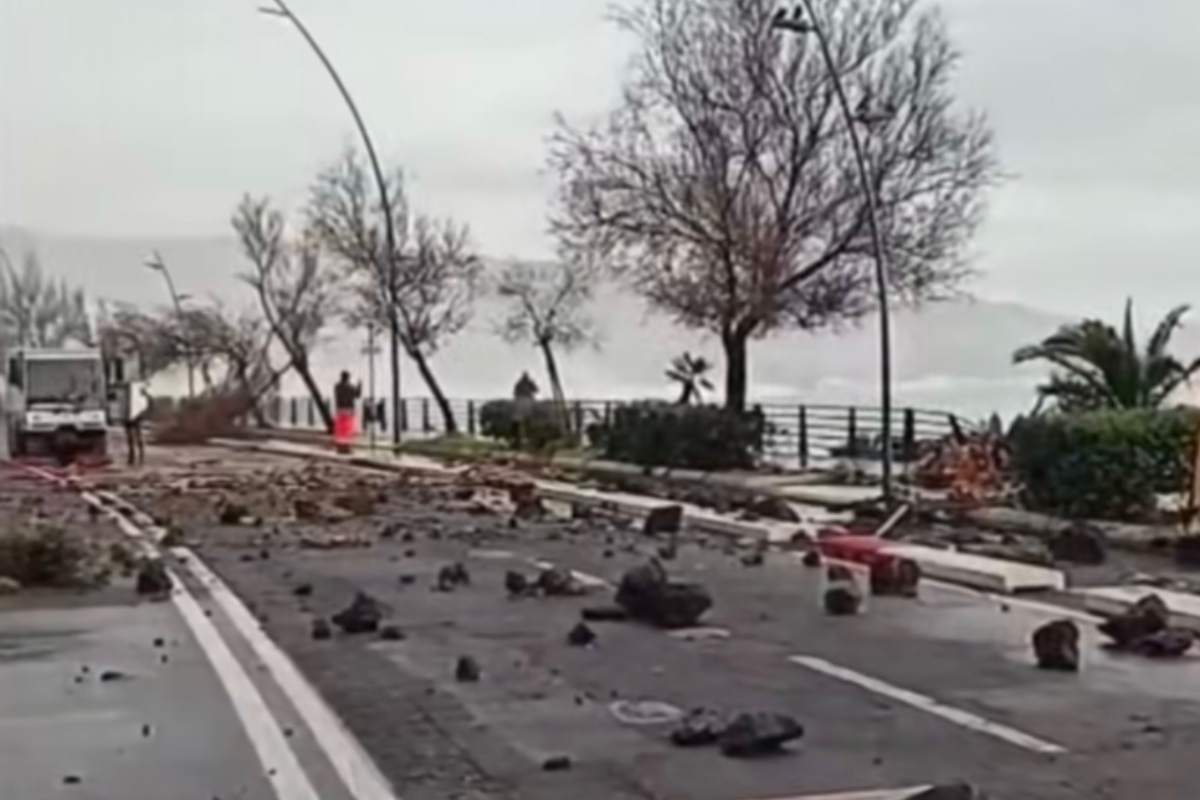 Catania devastata dal ciclone Harry